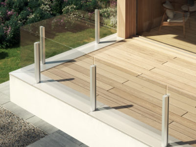 Geländersysteme View VisioNeo für Balkone VisioNeo View mit oberem Glasüberstand